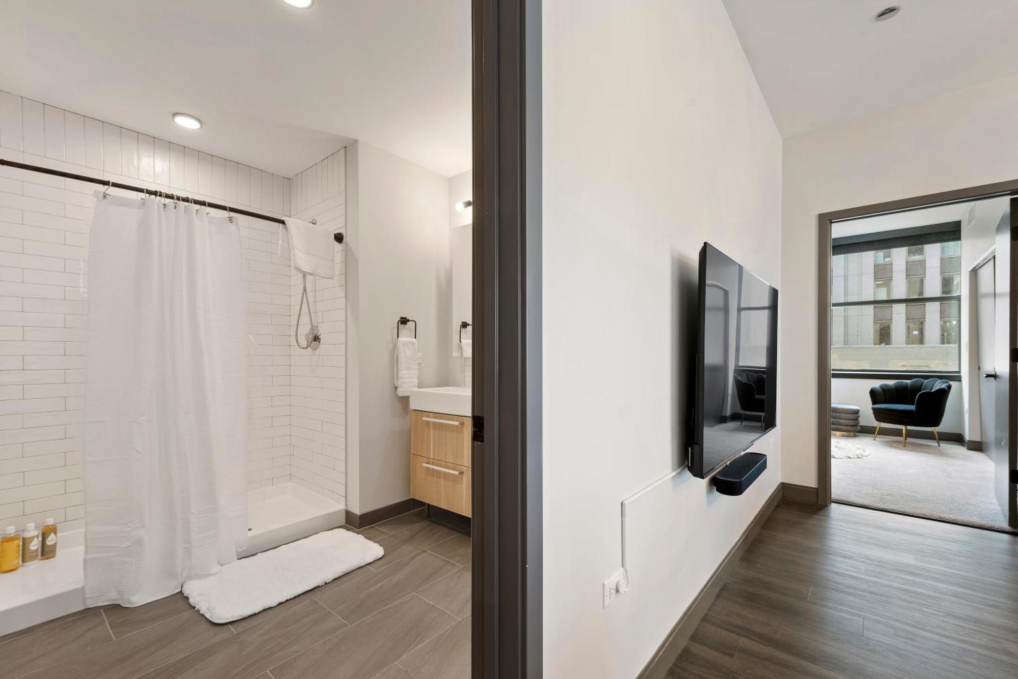 Experience Downtown Chicago At Millennium - Luxury Apartments In The Loop Exterior foto
